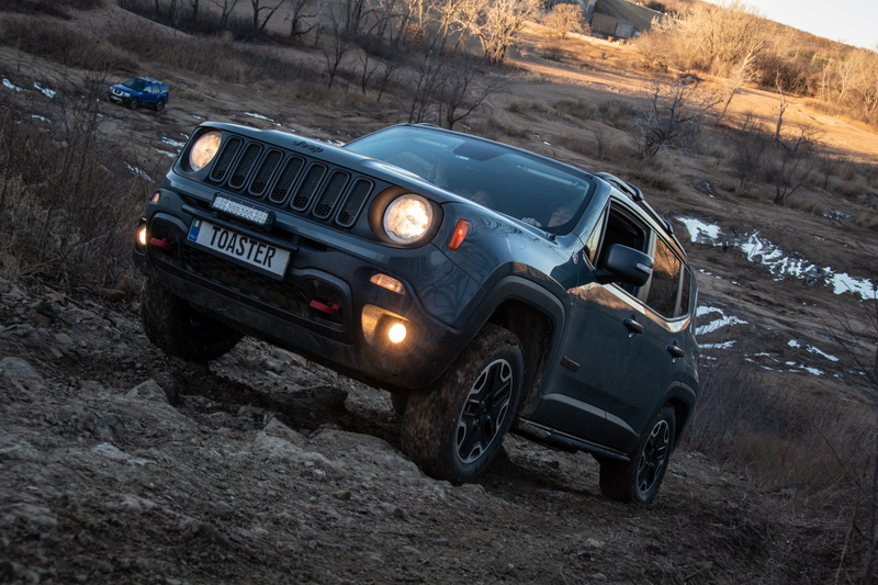 Illustration for article titled A Wagovan, Renegade, Suzuki, and a XTerra Go Offroading